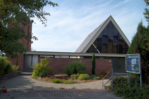 Außenansicht der Filialkirche St. Paulus in Remlingen Außenansicht der Filialkirche St. Paulus in Remlingen