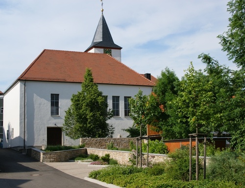Außenansicht der Pfarrkirche St. Nikolaus in Moos Außenansicht der Pfarrkirche St. Nikolaus in Moos